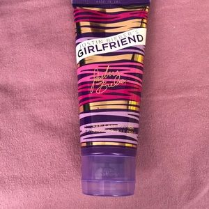 Body Lotion “Girlfriend” by Justin Bieber